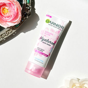 فوم شوینده گارنیر شکوفه گیلاس مدل Garnier Sakura White پوست حساس حجم 100ml