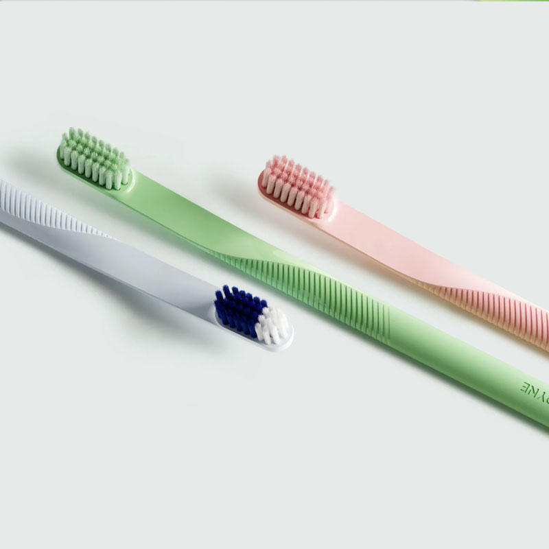 مسواک سنسوداین Sensodyne مدل Nourish Soft