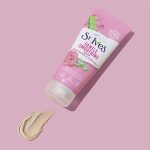 اسکراب لایه بردار گل رز و آلوئه ورا سنت ایوز مدل Gentle Smoothing - Image 2
