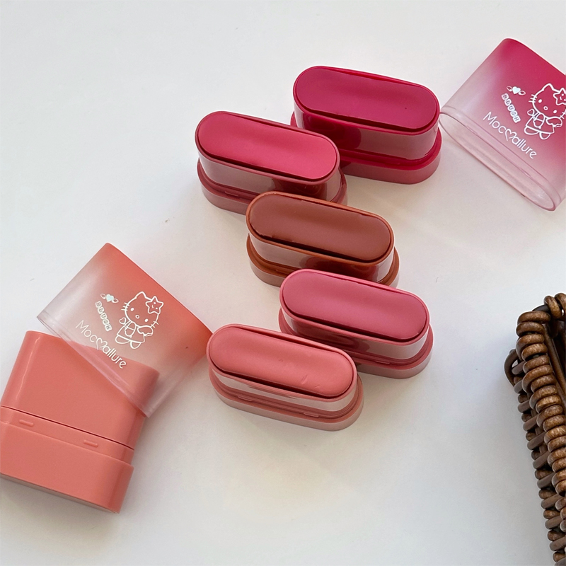 57db38313eaf8c7ad696c2381a3f9c92-3.jpg رژگونه استیکی Moc Allure - Image 1