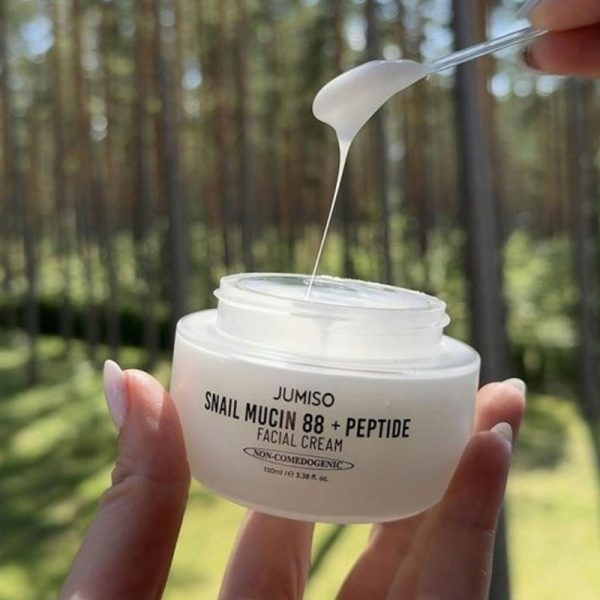 کرم آبرسان و ترمیم کننده حلزون و پپتاید جومیسو Jumiso مدل Snail Mucin 88 + Peptide حجم 100ml - Image 2