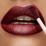 رژ لب متالیک کیکو Kiko MIlano مدل metal liquid lip colour رنگ 06 Bordeaux - Image 2