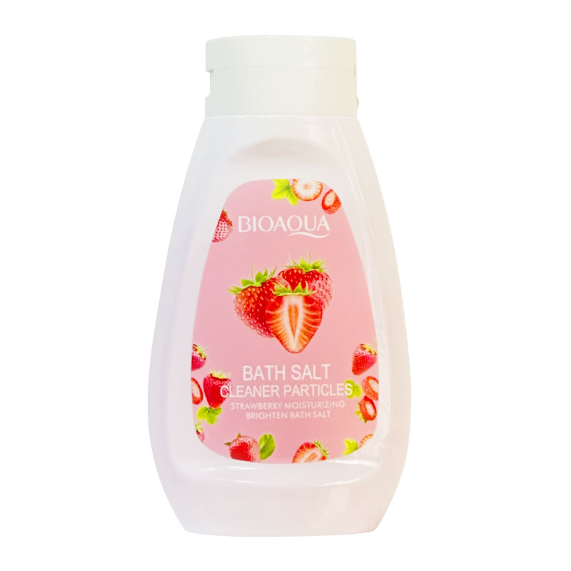a17-1-1.jpg نمک بدن توت فرنگی بیوآکوا BIOAQUA حجم 430g - Image 1