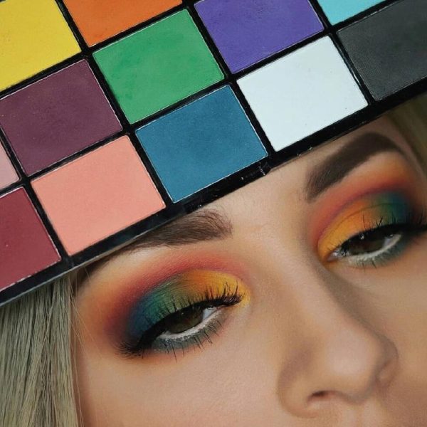 پالت سایه چشم 15 رنگ رولوشن Revolution کالکشن Reloaded رنگ Marvellous Mattes - Image 2