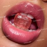 رژلب آبرسان شیگلم از کالکشن هلو کیتی رنگ Just a Crush - Image 2