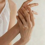 روغن پاک کننده جینسینگ بیوتی آف جوسان Beauty Of Joseon مدل Ginseng Cleansing Oil حجم 210ml