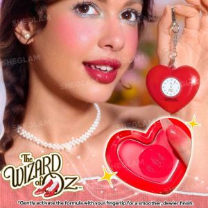 رژگونه جامد کالکشن جادوگر شهر اُز The Wizard of OZ™ شیگلم Sheglam مدل Heart Clock Dewy Blush