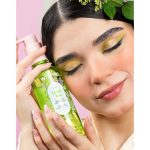 شوینده صورت ژلی حاوی عصاره چای سبز ویت یو With You مناسب پوست چرب مدل Grean Tea حجم 200ml