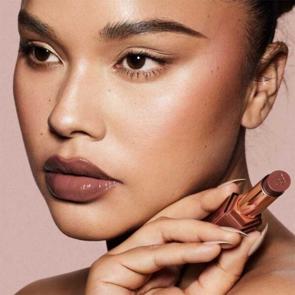لیپ گلاس براق فنتی بیوتی Fenty Beauty مدل Gloss Bomb Stix رنگ Spice Cold 08 حجم 9ml