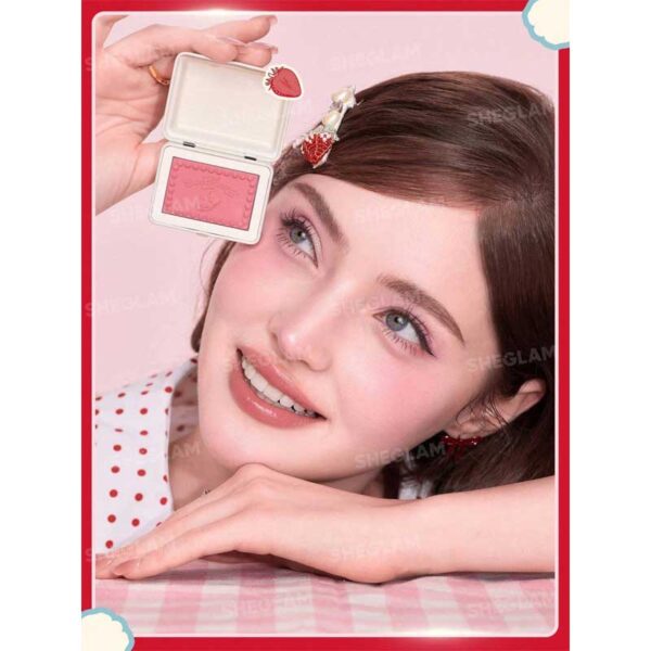 رژگونه کیک توت فرنگی شیگلم Sheglam مدل Berry Cute Cake Blush حجم 4.5g