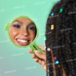 آینه دستی ریک و مورتی Rick and Morty شیگلم Sheglam مدل Hand Mirror
