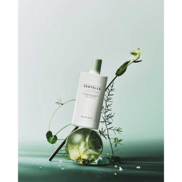 ضد آفتاب تسکین دهنده چای سبز سنتلا Centella مدل Tea Trica Soothing Sun Milk حجم 50ml