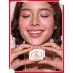 رژگونه کیک توت فرنگی شیگلم Sheglam مدل Berry Cute Cake Blush حجم 4.5g