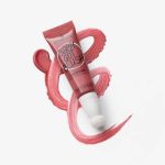 رژگونه مایع پد دار اسنس Essence مدل Baby Got Blush رنگ 20 Blushin Berry