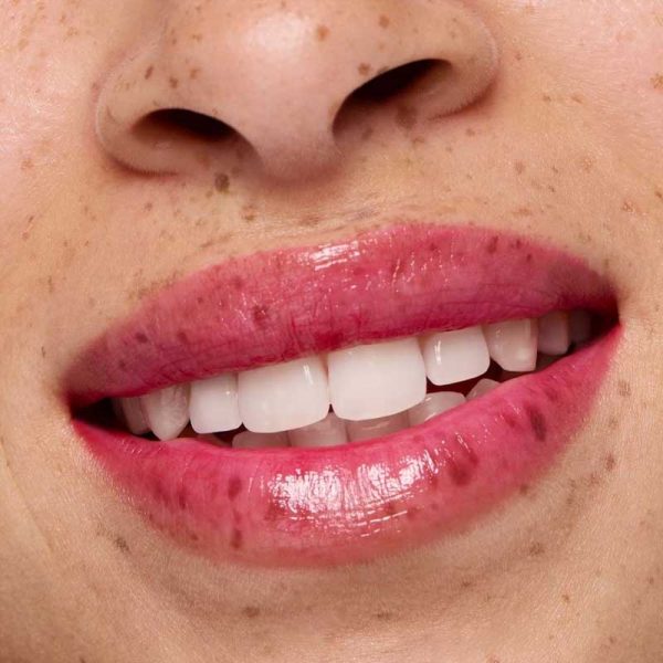 بالم حرارتی رژ لب و رژ گونه اسنس Essence مدل JUICY MELON tinted lip & cheek balm
