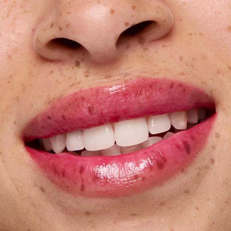 بالم حرارتی رژ لب و رژ گونه اسنس Essence مدل JUICY MELON tinted lip & cheek balm